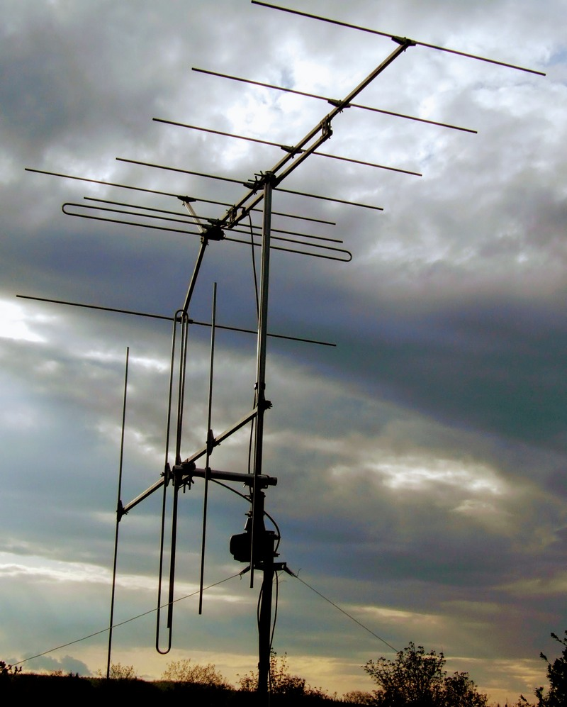 TRIAX FM8S +FM5 - URH-FM antenna